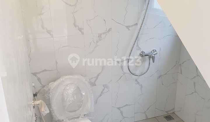 Rumah Dekat Akses Stasiun Cluster Carlton Millenium City  2
