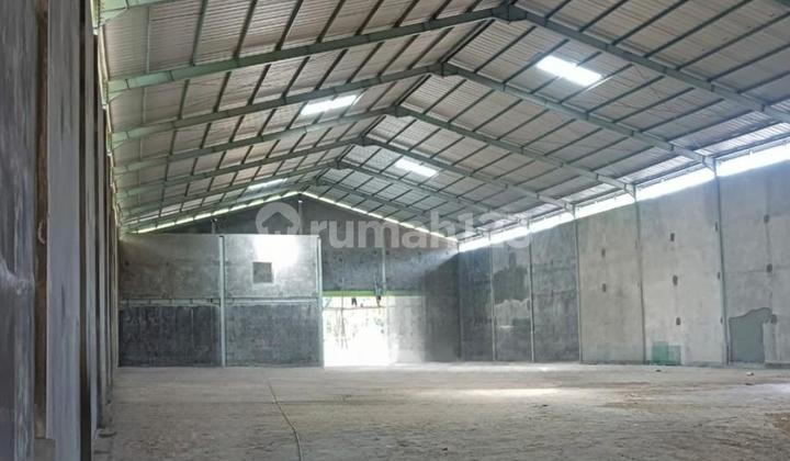 Good Building Independent Warehouse with High Ceiling in Tigaraksa. Good Building Independent Warehouse with High Ceiling in Tigaraksa.