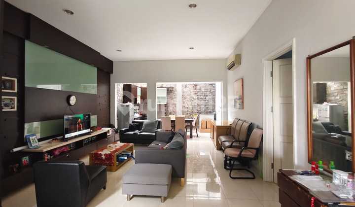 Rumah Dekat Lapangan Golf dan Kawasan Kuliner di Gading Serpong 2