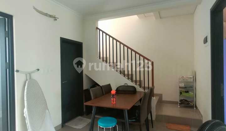 Rumah Hoek Dekat Kawasan Kuliner Cluster Baroni Gading Serpong