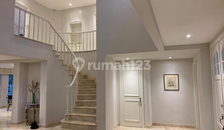 House Near Schools and Campus in Mediteranian Golf LippoKarawaci 2