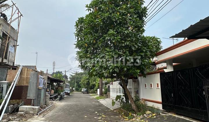 House Near Toll Access, Modern Market & School in Nusaloka BSD 2