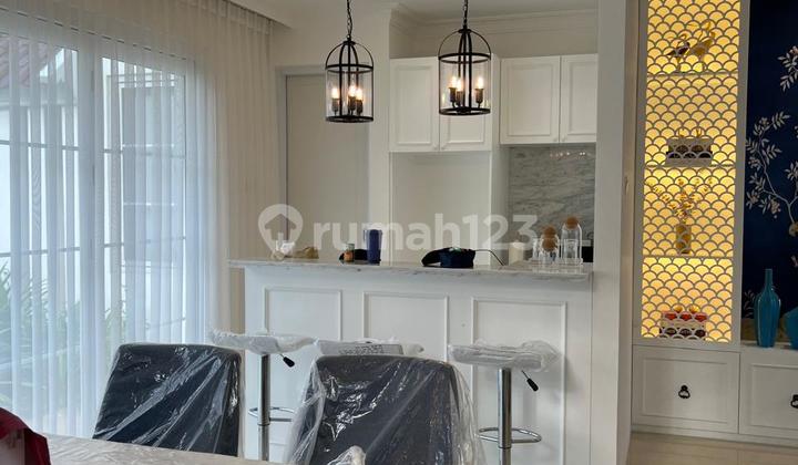 Rumah Hoek American Classic Granada Alicante Gading Serpong