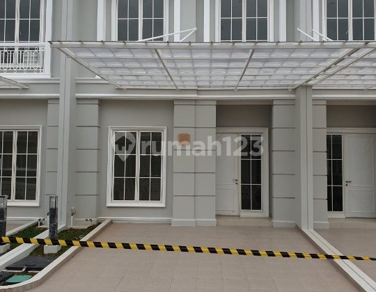 Rumah Dekat Akses Stasiun Cluster Carlton Millenium City 