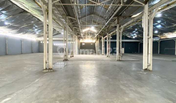 Warehouse Near Toll Road and Airport Access in Kapuk, North Jakarta