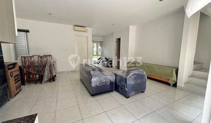 House Near School, Campus, and Mall Foresta BSD City.