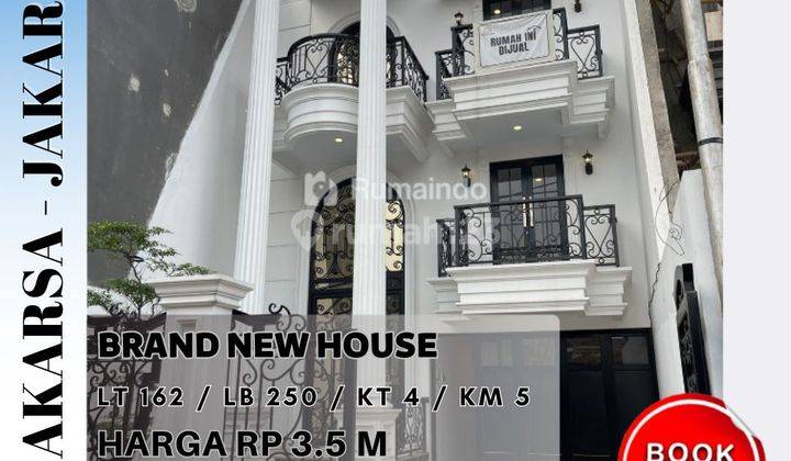 Dijual Rumah Baru Dengan Kolam Renang di Jakarta Selatan 1