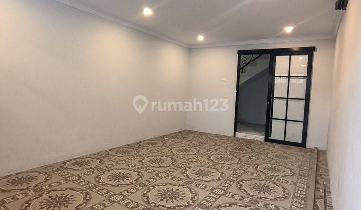 Rumah 3 Lantai Dengan Private Pool Di Jagakarsa Jakarta Selatan 2