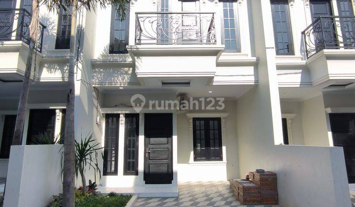 Rumah Murah 2 Lantai American Classic Jagakarsa 2