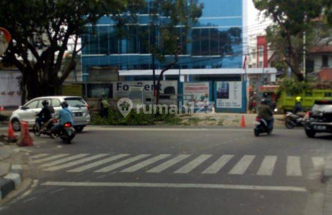 Gedung Kantor di Wahid hasyim  1