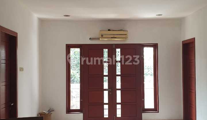 Tunjung Raya Tomang House