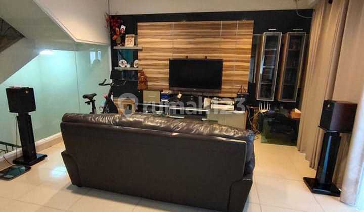 Rumah The Villas Moi Kelapa Gading