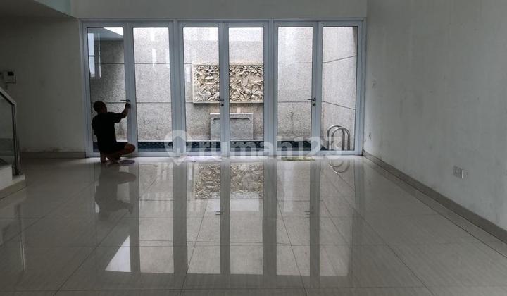 Rumah 3 Lantai Citra 6