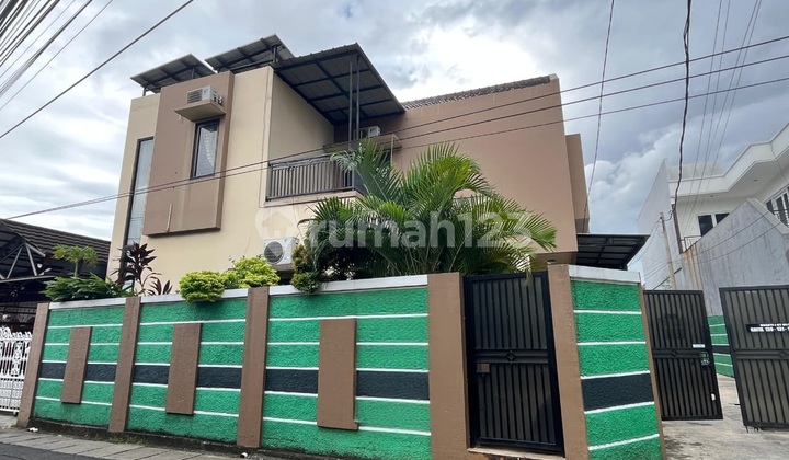 House in Pasar Rebo Area