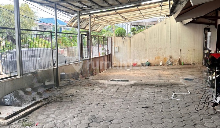 Rumah Hoek Green Garden Jakarta Barat. 2