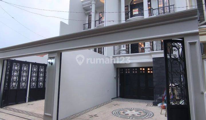 Murah Rumah di Jalan Pejaten Barat Jakarta Selatan 3 Lantai SHM 2