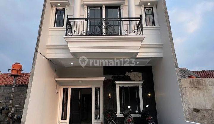 Dijual Rumah di Jalan Tanjung Barat Jakarta Selatan 2 Lantai 2