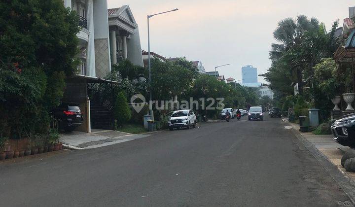 Dijual Rumah Mewah Hoek Di Bukit Gading Mediterania Siap Huni  1