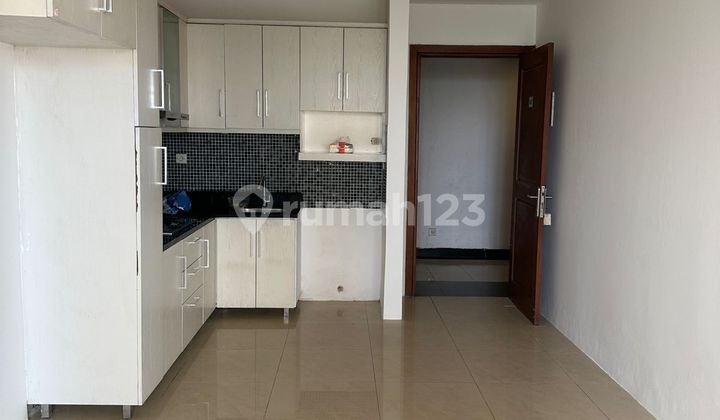 Cheap Rental, Tidy 3-Bedroom Paladian Apartment