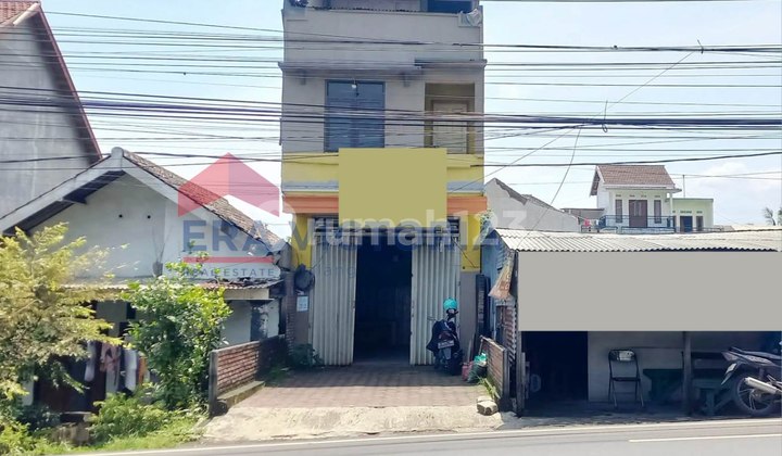 Shop House for Sale in Purwosari Area, Alongside Malang - Pasuruan (Kejayan) Main Road, Close to PT Mayora Indah and Indo Sukses, and SMK 1 Purwosari. Suitable for Food Stall Business. 2
