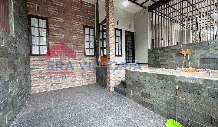 Dijual Rumah Semi Furnished Dengan Konsep Jepang Dearah Sumbersekar Dau Kondisi Sangat Istimewa, Minim Renovasi, Lokasi Nyaman, Keamanan 24 Jam  2