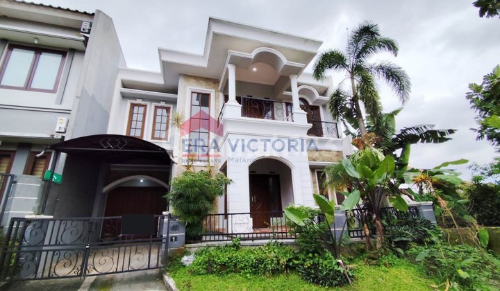 Rumah Sewa Dekat Kampus Ma Chung, Elpico Mall, Memiliki Space Luas Di Halaman Belakang, Lokasi Nyaman, Aman, Tenang, 8 Menit Ke Taman Wisata Lembah Dieng Berada Dalam Perumahan. Semi Furnished (kitchen (kompor Tanam), Water Heater) 2