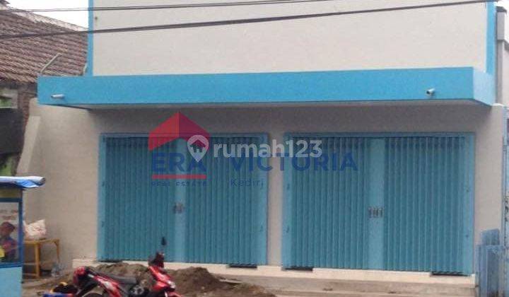 Ruko Dijual Di Kawasan Letjend Sutoyo Kota Kediri, Pinggir Jalan Utama, Tengah Kota Kediri, Cocok Untuk Usaha, Bagian Belakang Bisa Digunakan Untuk Tempat Tinggal 1