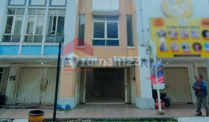 Ruko Siap Pakai Kondisi Terawat DISEWAKAN Di Komplek Bisnis Ruko WOW Sawojajar. Parkiran Luas, Lokasi Strategis, Ramai. Cocok untuk segala usaha. 1