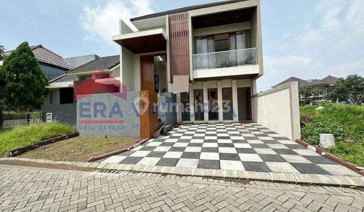 Dijual Rumah Kawasan Perumahan Eksklusif Tengah Kota Malang dekat dengan Superindo Araya, Terminal Arjosari, Dekat RS Persada, Suasana Tenang dan Nyaman Bangunan Baru
 1