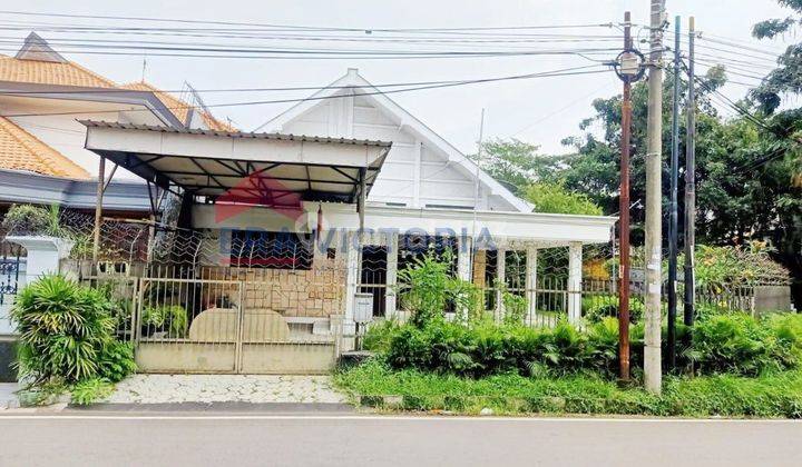 DIJUAL Rumah Dekat MOG, Hanya Beberapa Langkah ke Jl. Besar Ijen Posisi Rumah Hook Cocok untuk Usaha Kota Malang 
 1