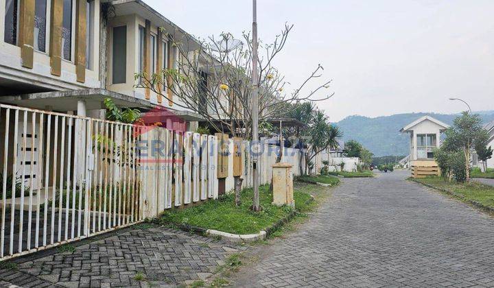 DIJUAL Rumah dalam Perumahan Lingkungan Aman, Nyaman, Sejuk Dengan Pemandangan yang Indah, Terdapat Waterpark,Kolam Pancing, Jogging Track, Dekat Pintu Tol Purwodadi Lawang 
Fully Furnished 2