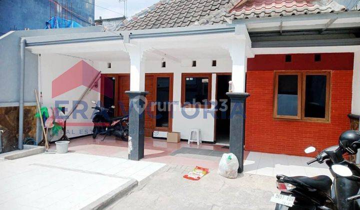 DIJUAL Rumah Kos Dekat Kawasan Kuliner Akses 2 Mobil, Pinggir Jalan Besar Dekat Kampus Cocok untuk Usaha Kos-kosan Kota Malang 1