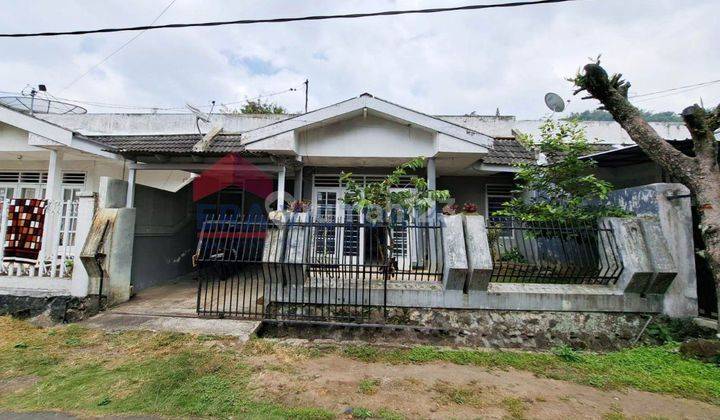 Rumah Dijual di Flamboyan Batu, Area Favorit dekat Resort Jambuluwuk, Pemandian Songgoriti, Lokasi Tenang Kota Batu  2