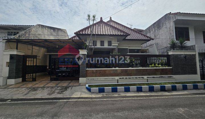 DIJUAL Rumah Kondisi Terawat di Area Gunung-gunung, Lokasi Favorit, Jalan Lebar, Layout rumah sangat bagus, Dekat MCP, Cybermall, Univ Widyakarya, STIKI, Machung Kota Malang
 1