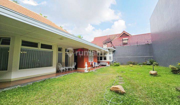 DIJUAL Rumah Kawasan Ijen Boulevard, Elit, Tenang, Nyaman Kota Malang
 1