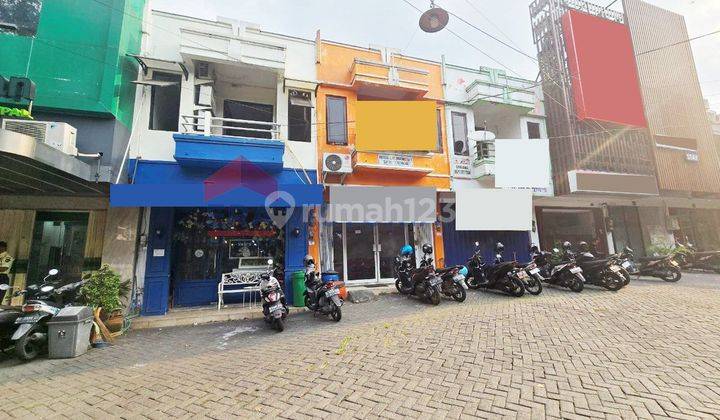 DISEWAKAN Ruko Lokasi Ramai, Dekat RS Lavalette, Parkir Bersama KOndisi Siap Huni dalam Kompleks Ruko Cocok untuk Kantor, Toko, Butik, dll Kota Malang  1