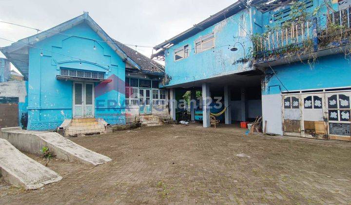 DIJUAL Tanah Bonus Rumah dan Ruko Kondisi Bangunan Tua Lokasi Strategis Traffic Ramai, Dekat ke Pusat Kota, Stasiun KA, Rampal Cocok untuk Kantor & Pool Travel, Gudang, Ruko, dll Kota Malang 
 2