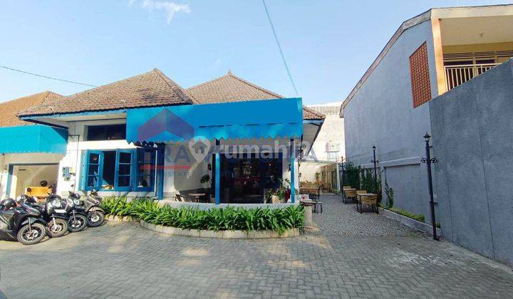 DIJUAL Rumah Lokasi Strategis di Simpang Ijen, Pusat Cafe/ Kuliner Dekat Kampus UM, UB, JL Besar Ijen, Poltekes, Dll Kota Malang. Saat Ini Rumah Tersewa Untuk Cafe 2