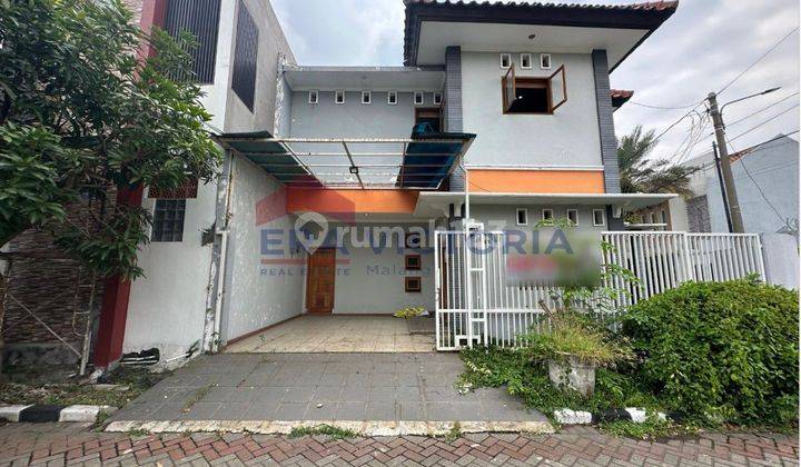 DIJUAL Rumah cantik lokasi strategis di daerah Babatan Wiyung

Selling Point:
Dekat Dengan UNESA, RS Wiyung Surabaya, RSIA Graha Medika
Dekat Dengan Pusat Kuliner Surabaya 
Dekat Pintu Tol Gunung Sari
13 menit Ke Pakuwon Mall, Lenmarc Mall Surabaya
15 men 1