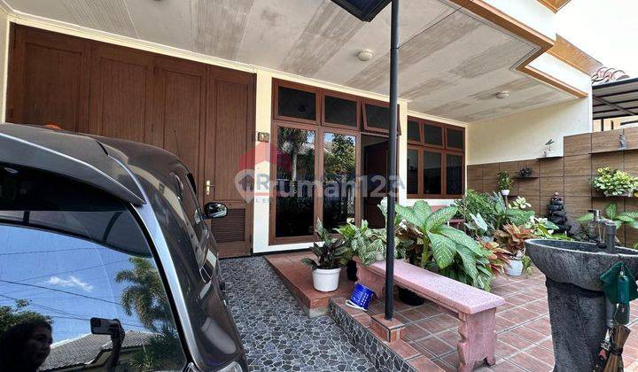 Dijual Rumah Semi Furnished Dalam Perumahan Bukit Dieng. lokasi sangat strategis dan nyaman. Dekat kampus UNMER, UB kampus 2, MOG, MCP. Kondisi sangat terawat
 2