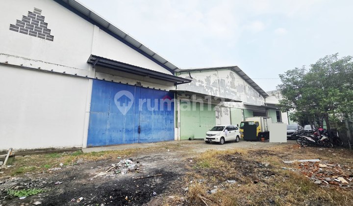 For Rent Warehouse Strategically Located in Warehouse Complex with Large Vehicle Access, Shared Facilities Malang