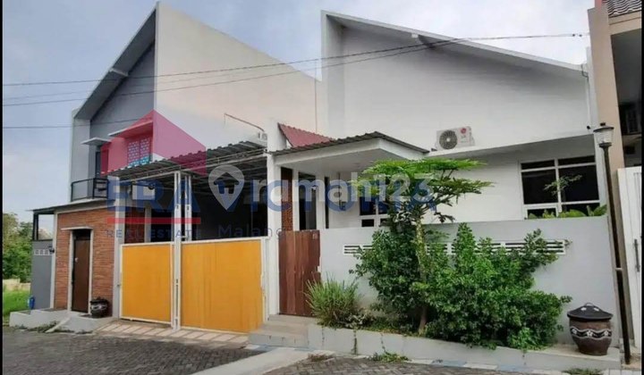 Rumah Jual Dalam Perumahan Cluster Tenang Dan Nyaman Dekat Kuliner Sulfat, Exit Tol Malang Kota. Semi Furnished 1