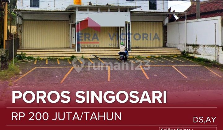 Leased Shop House Located on the Singosari-Lawang Main Road, Super Strategic Location Near Singosari Toll Gate, Schools, Companies, Supermarket, Main Route to Batu Tourism, Parking Area Suitable for Minimarkets, Coffee Shops, Supermarkets, Restaurants, Clinics.