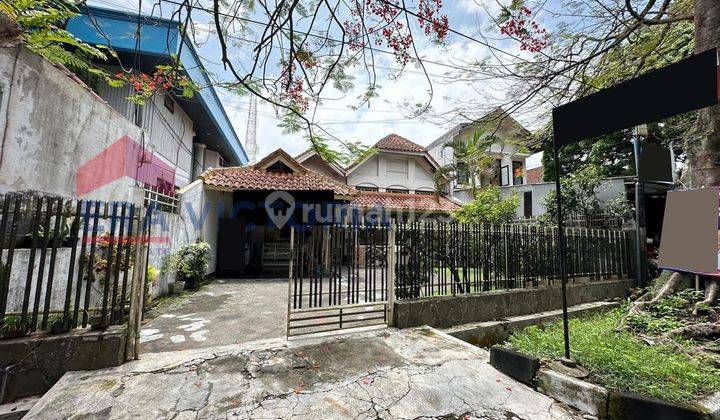 Dijual Rumah Bangunan Kolonial Di Area Klojen, Lokasi Tenang Kondisi Cukup Terawat, Kamar Banyak, Ada Bangunan Paviliun Dekat Dengan Hotel The 101, Hotel Morina, Sekolah-Sekolah Favorite 
 1