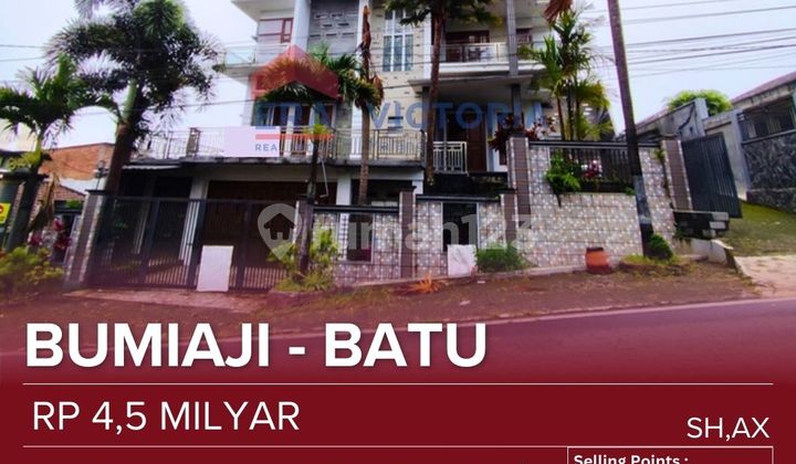 Villa for Sale, Move-In Ready Condition, Cool Atmosphere with Mountain Views, Located on the Access Road to Cangar, Close to Fruit-Picking Tourism, Suitable for Accommodation, Residence