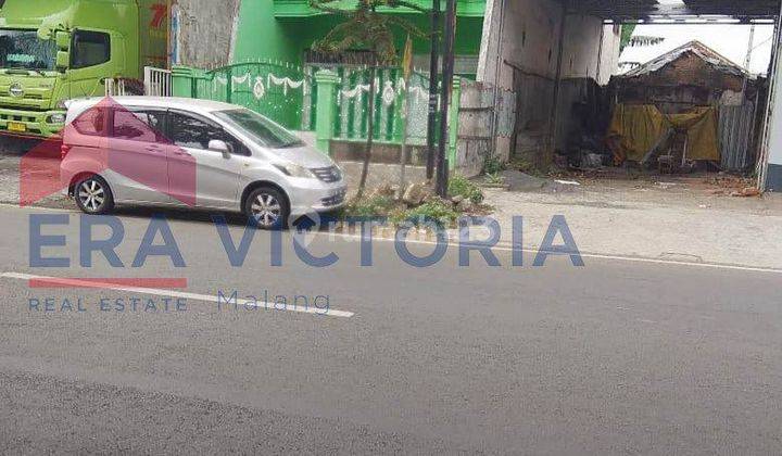 DIJUAL Ruko Pinggir Jalan Raya Lokasi Strategis dan Ramai Dekat Exit Tol Pakis & Bandara Abd Saleh Cocok untuk Berbagai Macam Usaha Malang 
 2