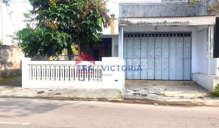 Dijual Rumah Bonus Kos Aktif 5 Kamar Dengan Kamar Mandi Dalam Di Bence Kota Kediri 2