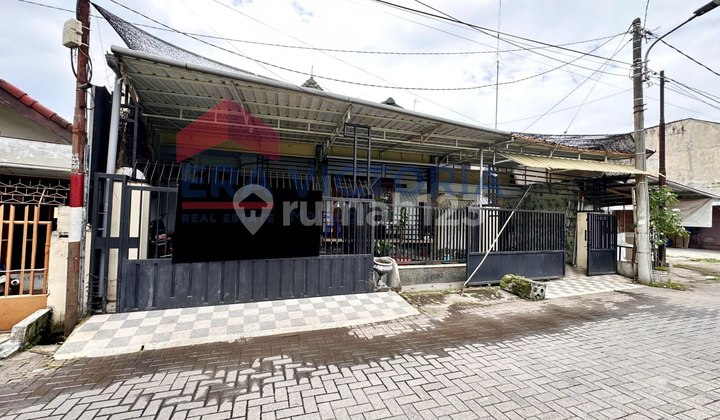 House for Sale with 11-Room Building Location in Boarding House Area Near School, University Suitable for Residence, Boarding House, Home Industry 2