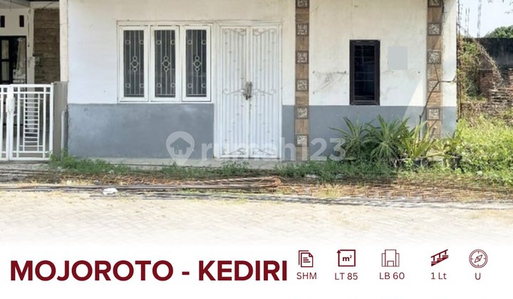 For Sale: House in a One Gate System Housing Estate, Strategic Location in Mojoroto, Kediri City