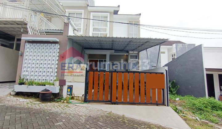 Rumah Jual Siap Huni Lingkungan Tenang, Aman, Dan Nyaman One Gate System, 15 Mneit Ke Kampus Ub, Polinema, Asia, Abm Dekat Pusat Perkopian Sudimoro, Sekolah Hwa Ind, Kampus Itn 2. Semi Furnished  2